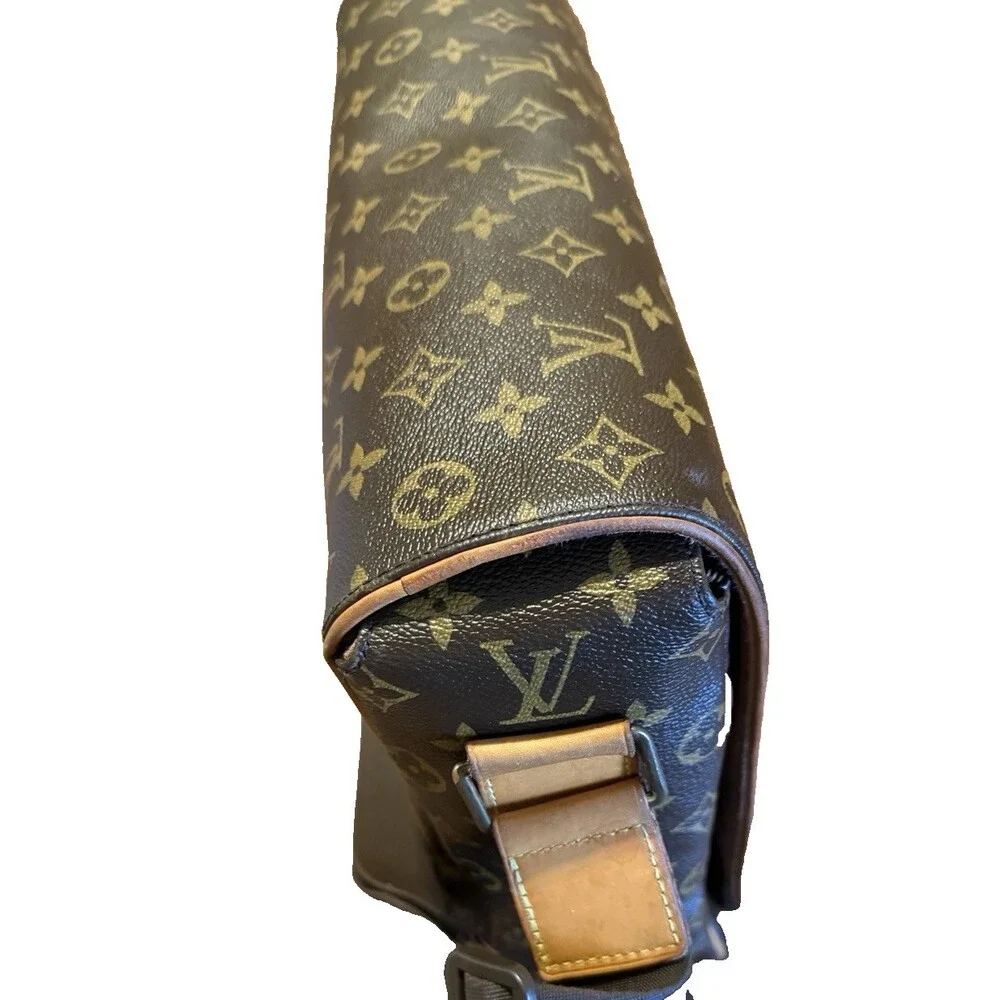 VINTAGE Louis Vuitton Monogram Abesses Shoulder Bag 14x11x3